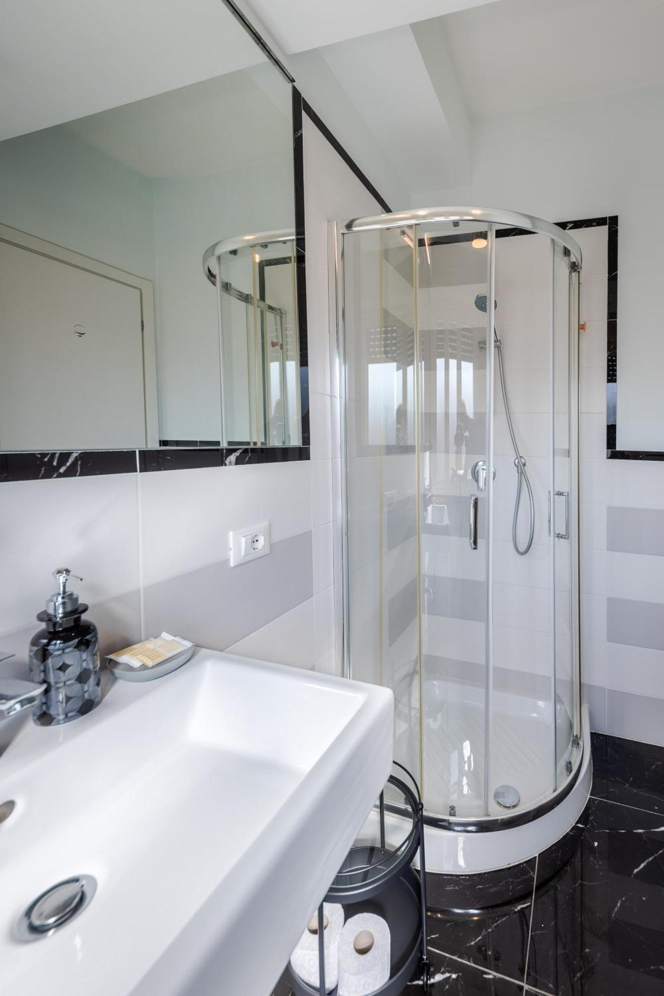 Style134 Apartment 50 Meters From Metro A Lucio Sestio Station Esterno foto